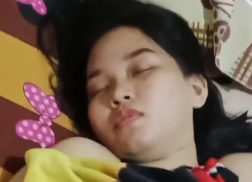 Istri Muda Ketiduran Abis Wiwik Sama Suami Didatangi Tetangga