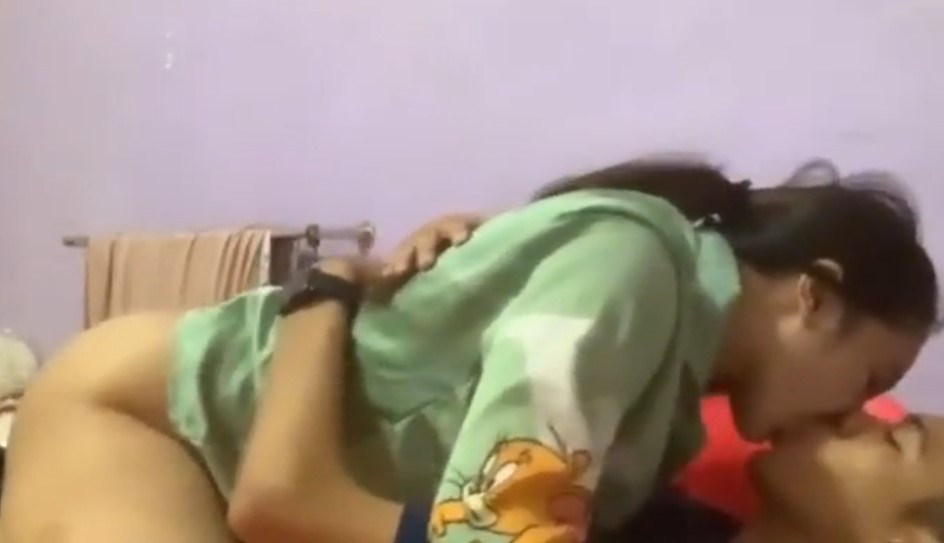 Viral Jepang Abg Kakak Masih Pakai Baju Tidur Iclik Paman Di Kamar Tamu