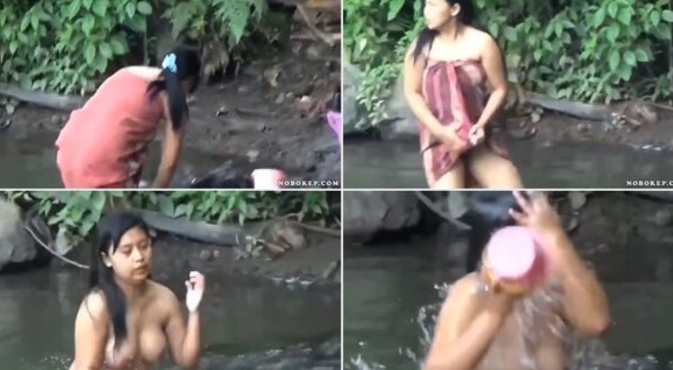 Abg Viral Tatapan Membara Melon Gadis Desa Waktu Aku Tersesat Mandi Di Sungai