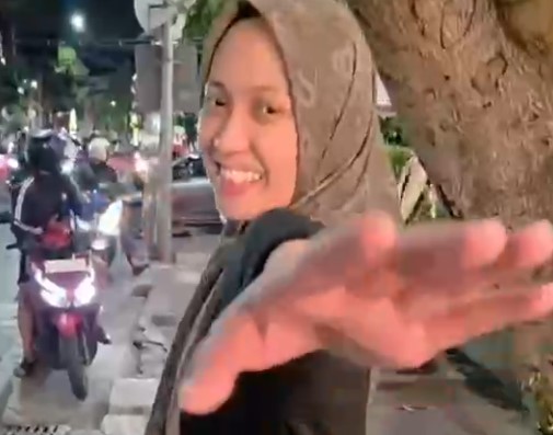 Istri Solehah Yg Dulunya Alim Dilatih Rekan Kerja Kantor Biar Jadi Binal Dibelakang Suaminya